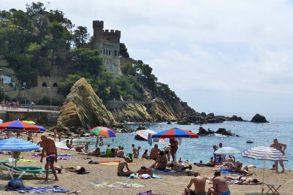 Sant Jordi Plaza Espana Lloret de Mar Quarto foto